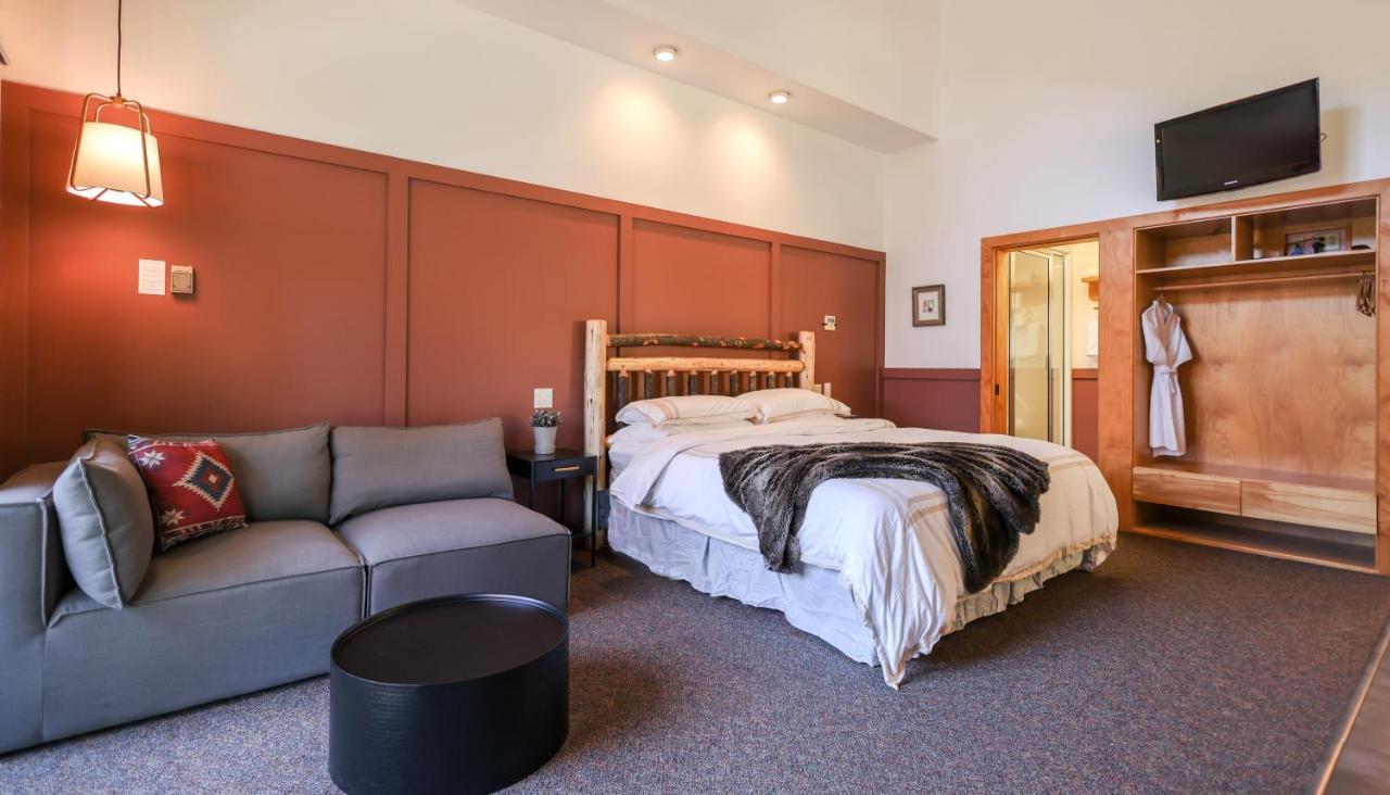 Outland Chalet & Suites Great Smoky Mountains Whittier Екстериор снимка