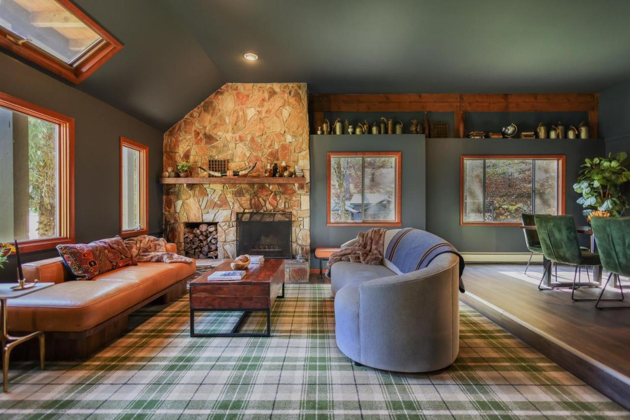 Outland Chalet & Suites Great Smoky Mountains Whittier Екстериор снимка
